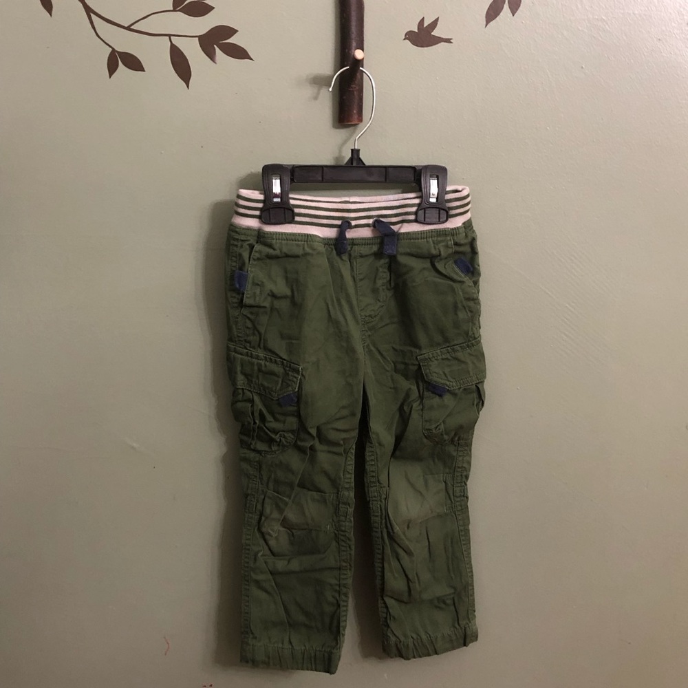 GUC Hanna Andersson Green Lined Cargo Pants, 100